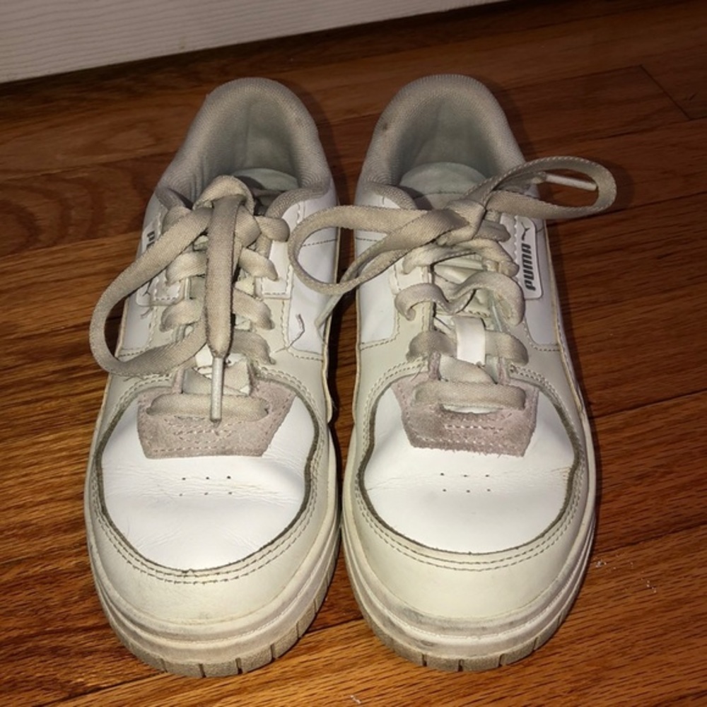Puma kids‎ size 2C white sneakers